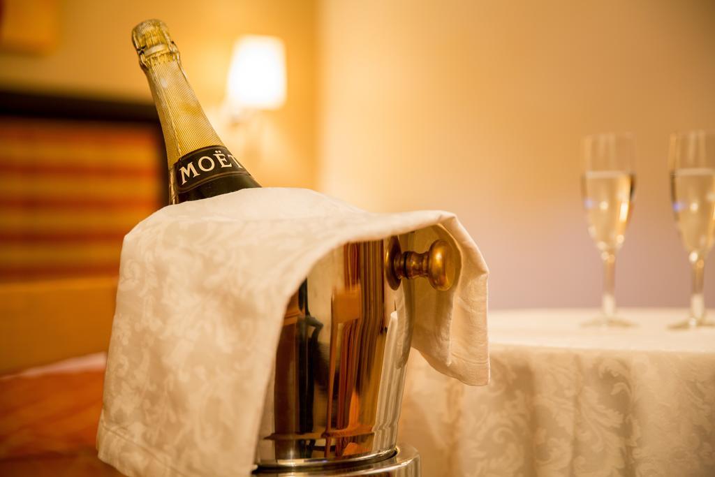 Hotel Ares Понтиния Экстерьер фото
