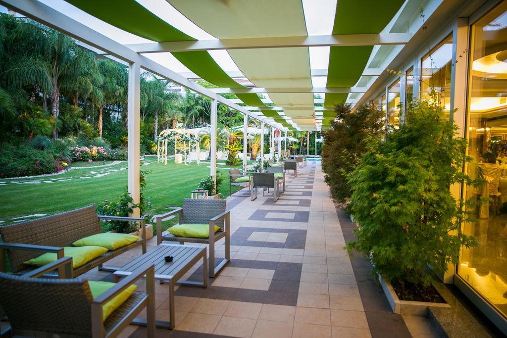 Hotel Ares Понтиния Экстерьер фото